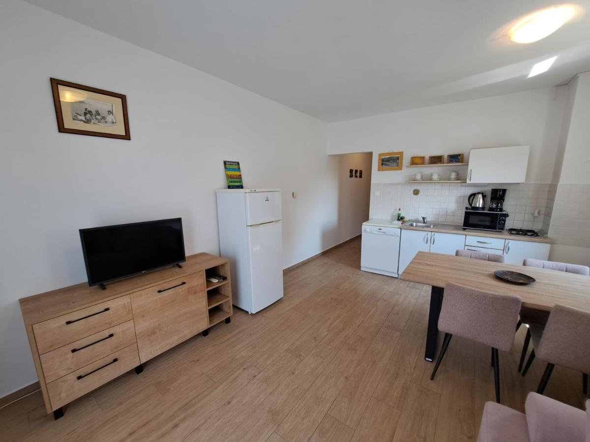 Apartments Leticia Baška Εξωτερικό φωτογραφία